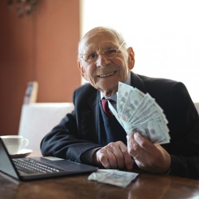 How The Elderly Can Manage Their Money Better