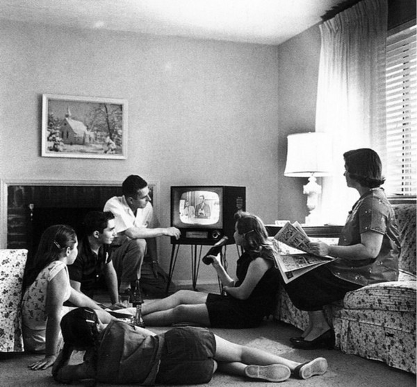 family-watching-television-1958_l