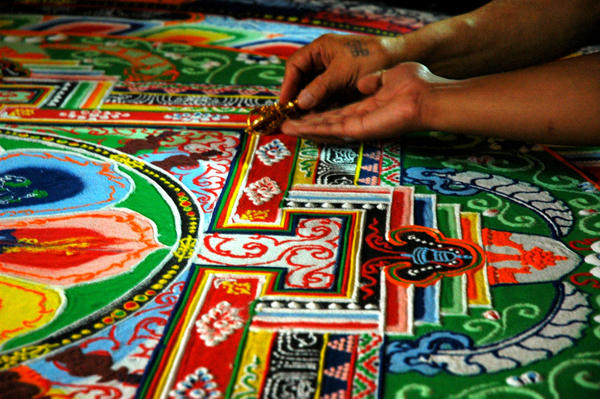 lama-guiding-his-holiness-dagchen-rinpoches-vajra-in-hand-destroying-the-hevajra-mandala-close-up-of-colored-sand-mandala-tharlam-monastery-tibetan-buddhist-boudha-kathmandu-nepal_l